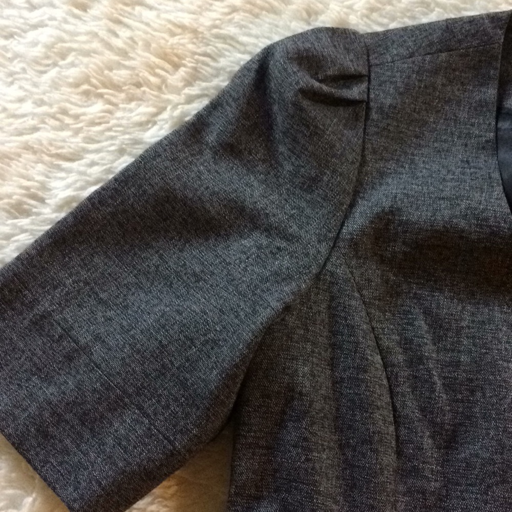 Banana Republic belted jacket - Picture 3 of 8